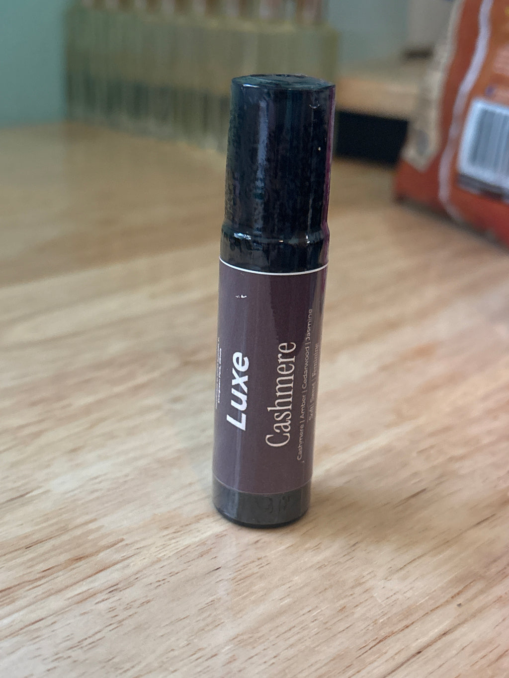 Luxe Cashmere - Aromatic Oil Roller - 10mL - Cashmere, Amber, Cedarwood